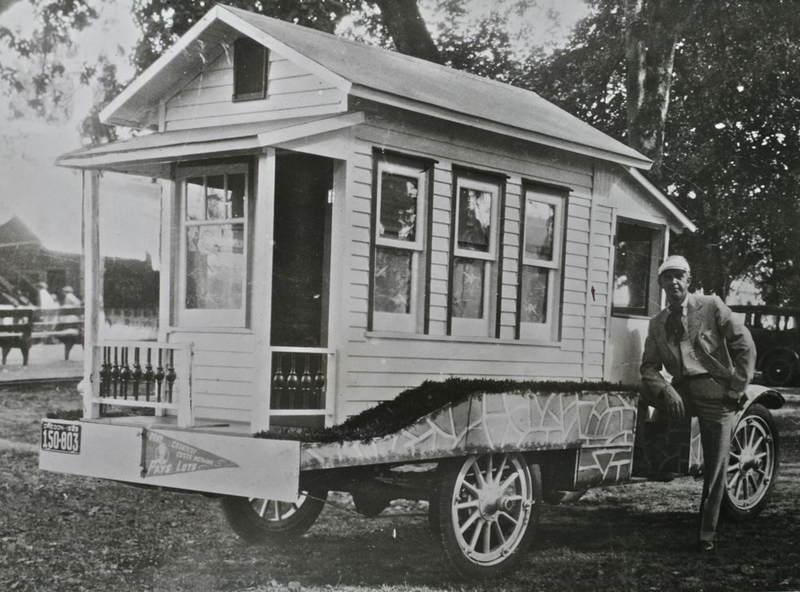 Illustration for article titled Crazy Wooden Homes on Wheels Are Ripped Out of Victorian Dreams